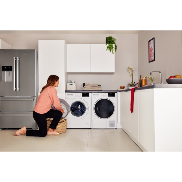 Blomberg LTH38420W 8kg Heat Pump Tumble Dryer in White
